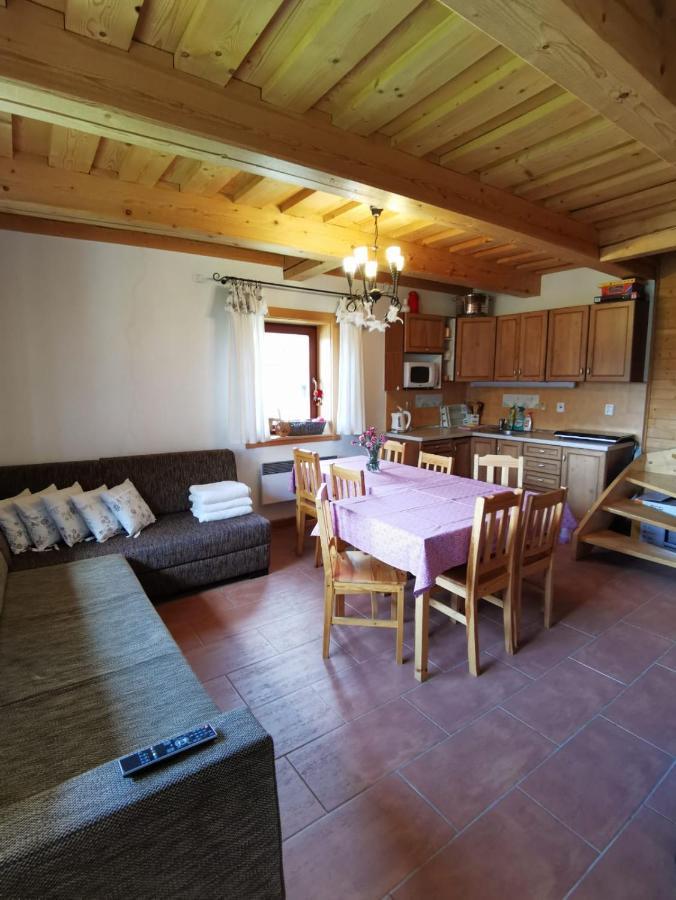 Drevenica Zapadne Tatry S Kupacou Kadou A Krbom Apartman Zsár Kültér fotó